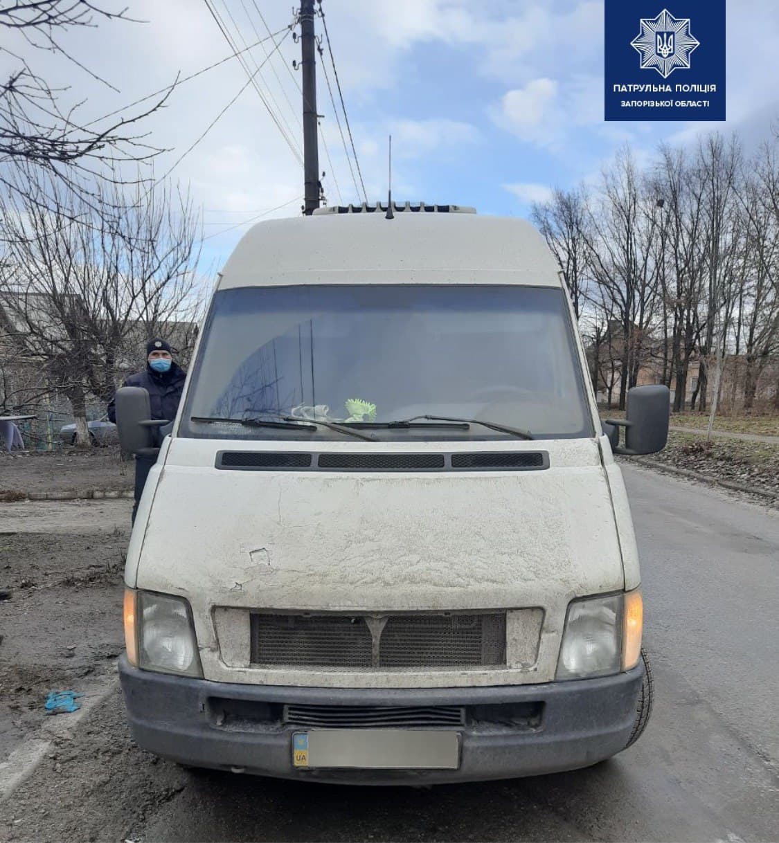 В Запорожье правоохранители обнаружили микроавтобус с ввареными номерами (ФОТО)