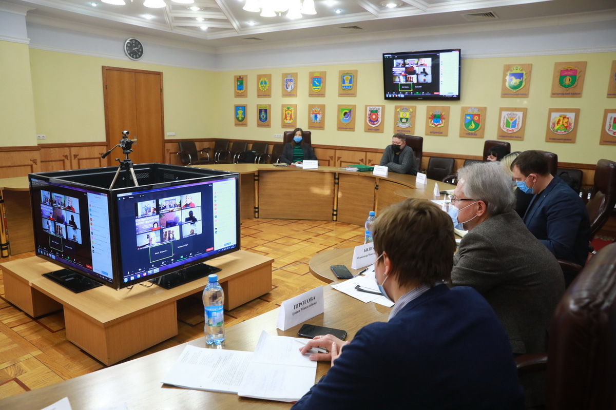 В Запорожской ОГА состоялось первое заседание рабочей группы по рассмотрению вопроса проблемного строительства каолинового карьера