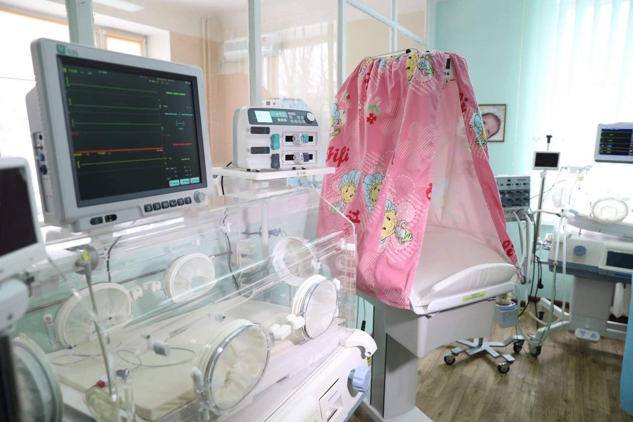 В один из роддомов Запорожья закупили оборудование для лечения беременных больных COVID-19