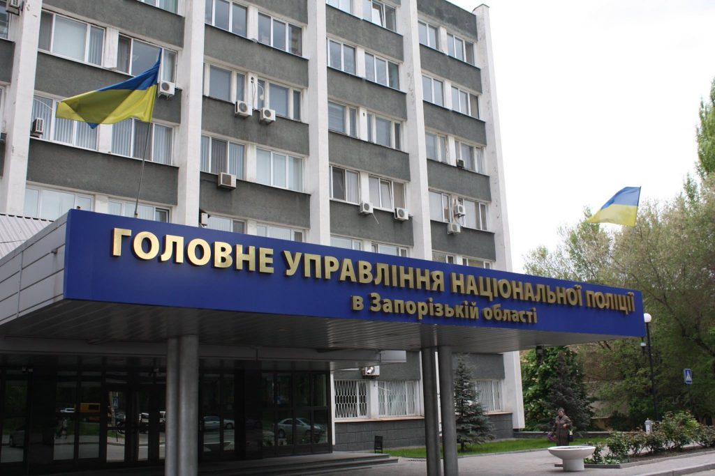 В полиции прокомментировали ДТП в Запорожье, где КрАЗ врезался в остановку