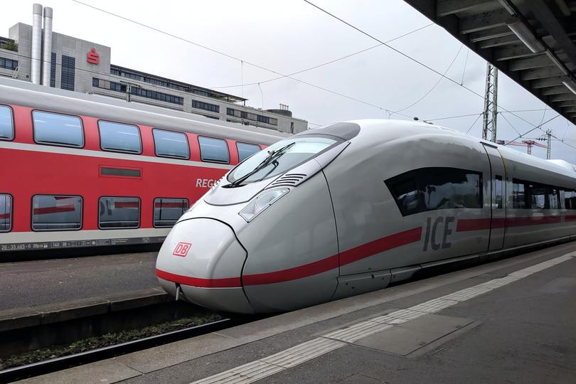 Из Запорожья в Киев можно будет добраться на поезде со скоростью 350 километров в час