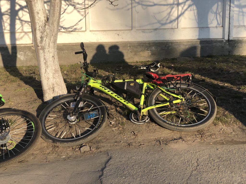 В Запорожской области автомобиль сбил школьницу на велосипеде (ФОТО)