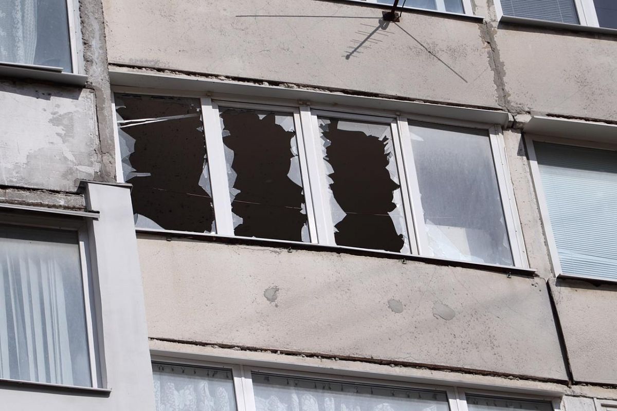 ОБНОВЛЕНО: В Бердянске произошёл взрыв в многоэтажке: двое погибших и пострадавшая (ФОТО)