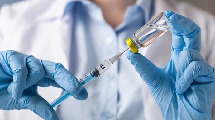 В Запорожской области зафиксирован первый побочный эффект от вакцины: привито уже более полутора тысяч человек