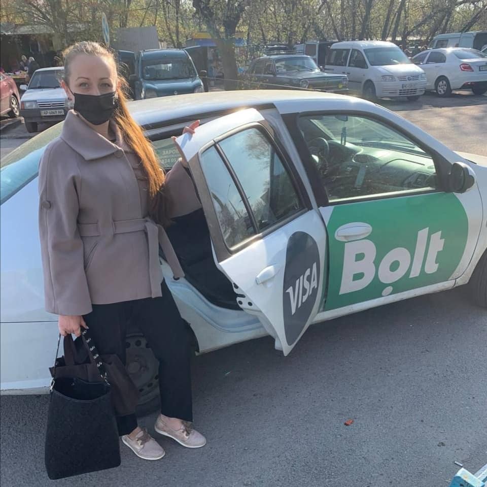 Такси Bolt будет бесплатно перевозить медработников Запорожской областной больницы