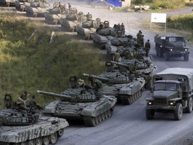 В Крыму и на границе с Украиной заметили скопление российской артиллерии и техники. Видео и фото