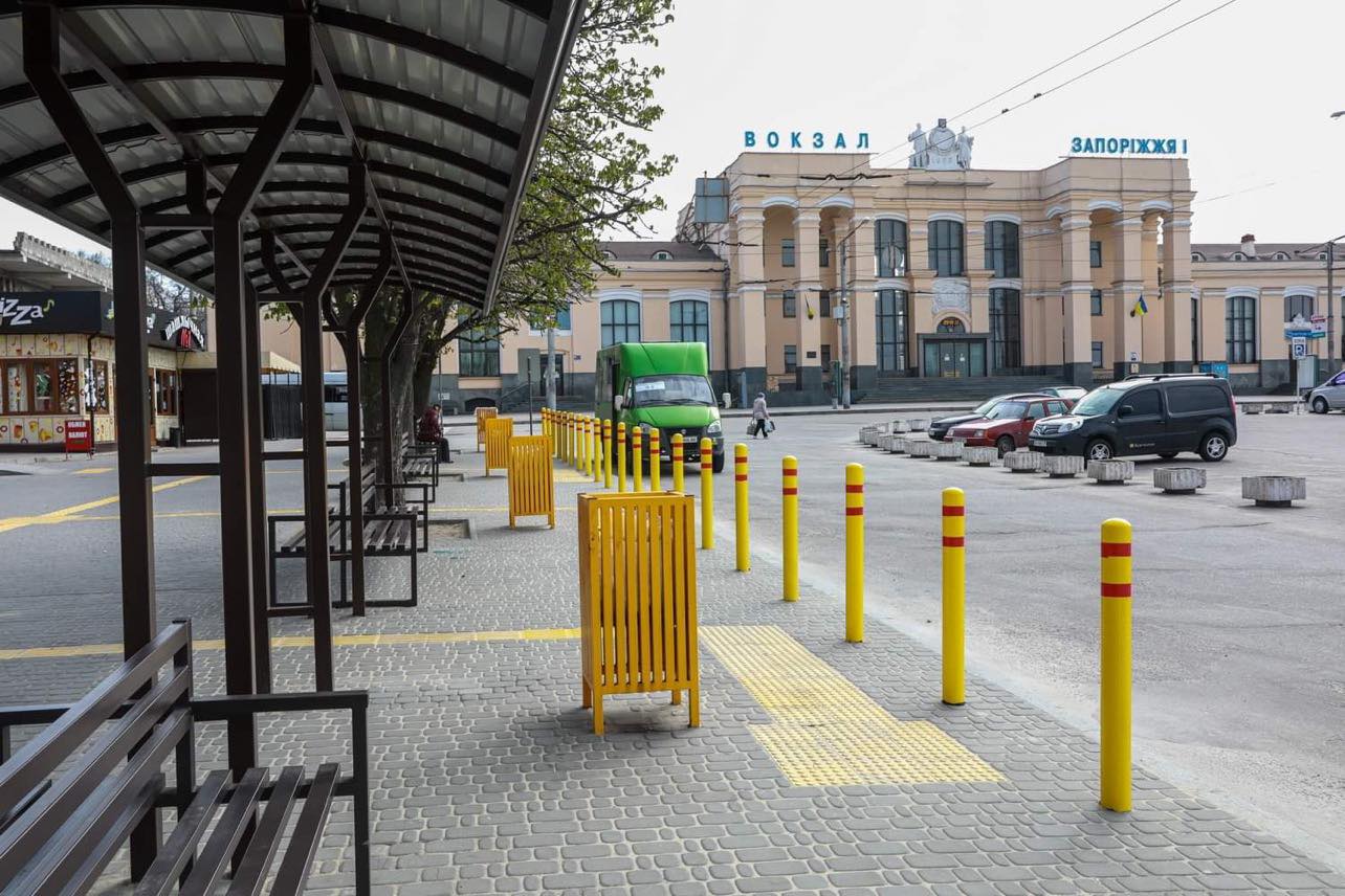 Как выглядит площадь перед железнодорожным вокзалом в Запорожье после реконструкции (ФОТО)