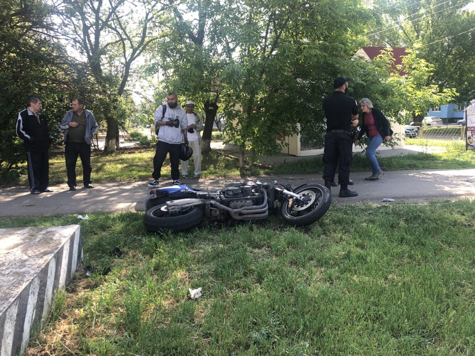 Полиция ищет свидетелей ДТП с байкерами в Бердянске (ФОТО)