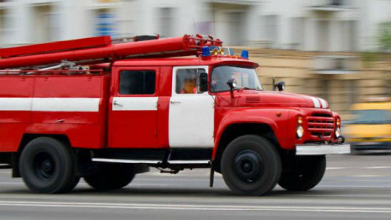 В Запорожье спасатели ликвидировали задымление в пятиэтажке и спасли жильца одной из квартир