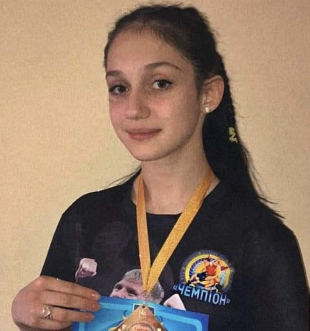 Юной чемпионке из Запорожской области нужна помощь в борьбе за здоровье (ФОТО)