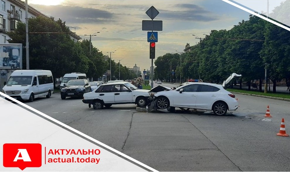 В Запорожье на центральном проспекте произошла серьезная авария (ФОТО, ВИДЕО)