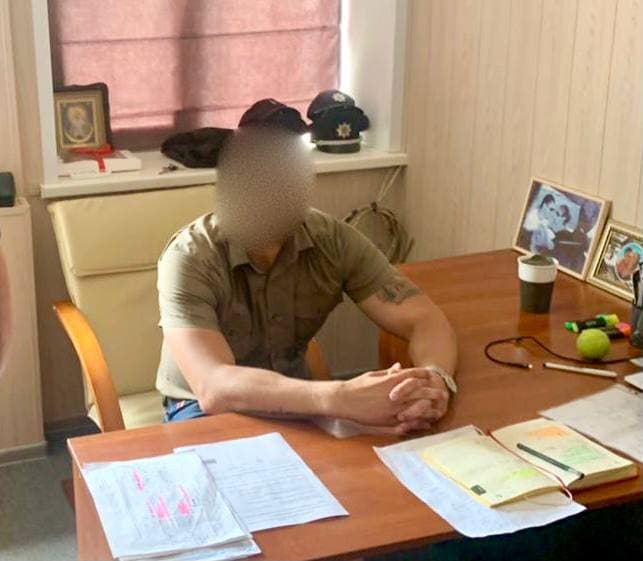 Полицейскому за получение взятки в Запорожье сообщили о подозрении (ФОТО)