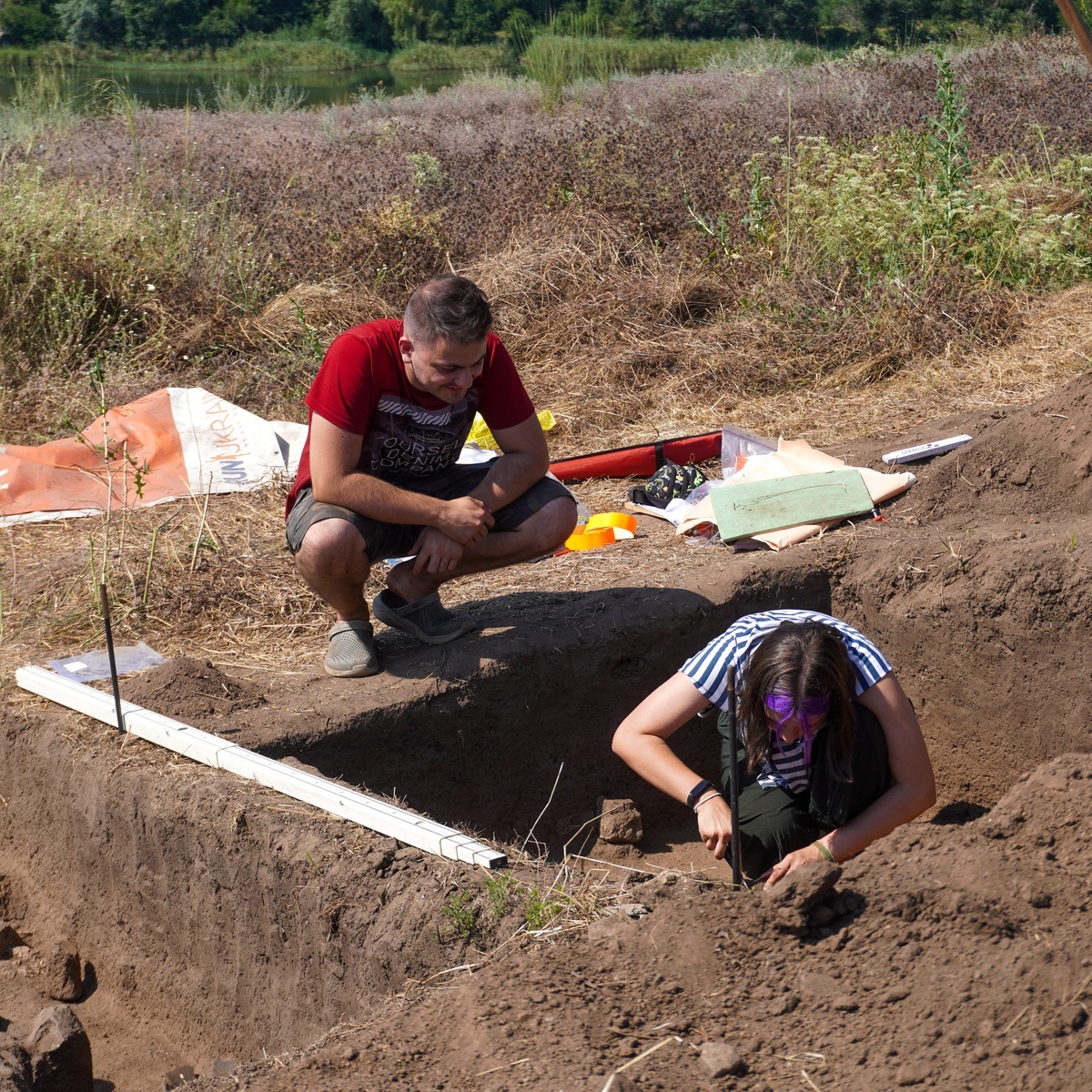 Запорожские археологи раскопали символическую находку (ФОТО)