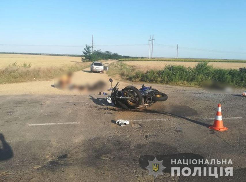 В полиции рассказали подробности ДТП, в котором погибли мотоциклист из Энергодара и его пассажирка (ФОТО)