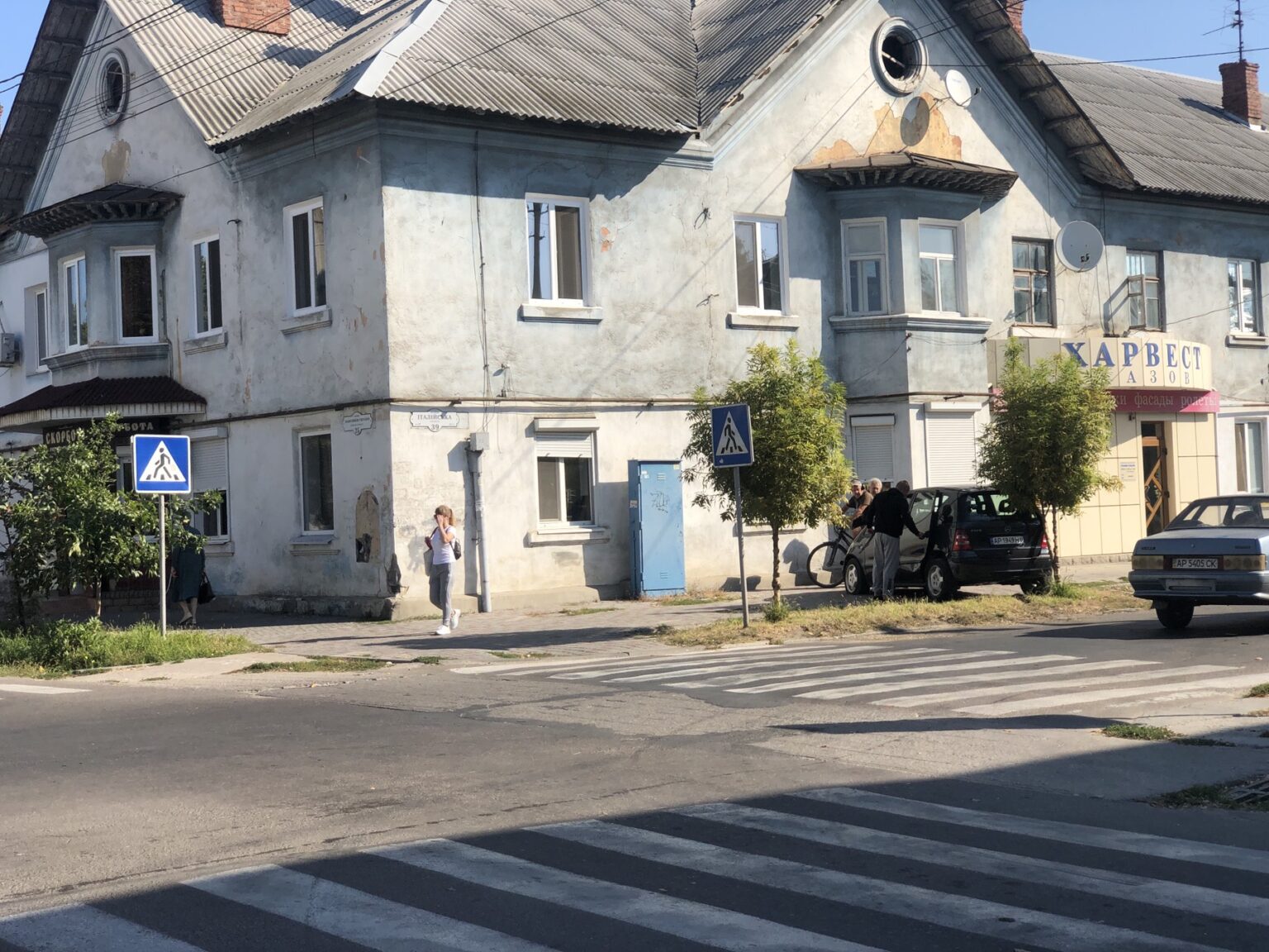 В Запорожской области автоледи врезалась в дом (ФОТО)
