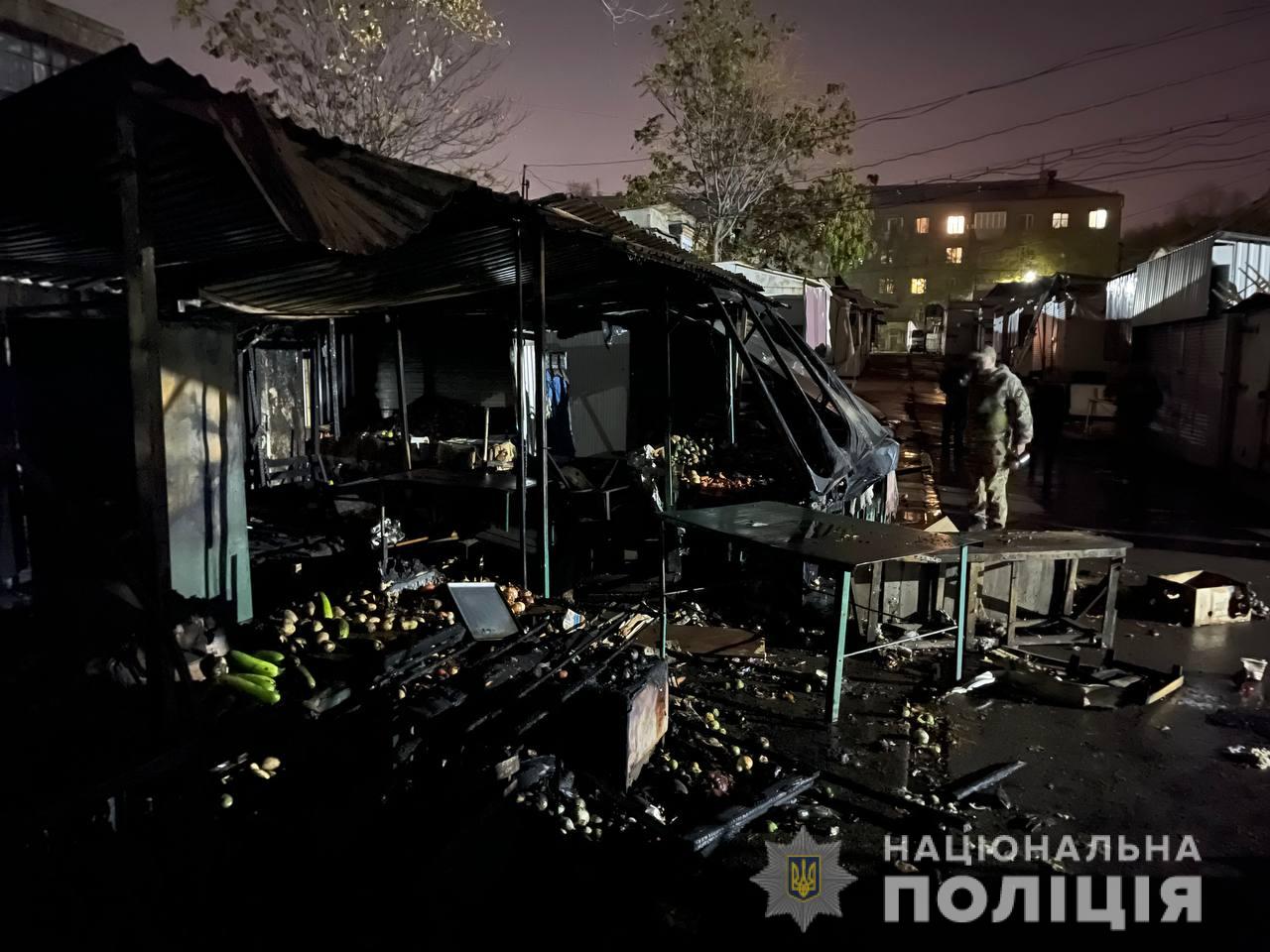 В Запорожье полиция открыла уголовное дело по факту пожара на “Крытом рынке” (ФОТО)