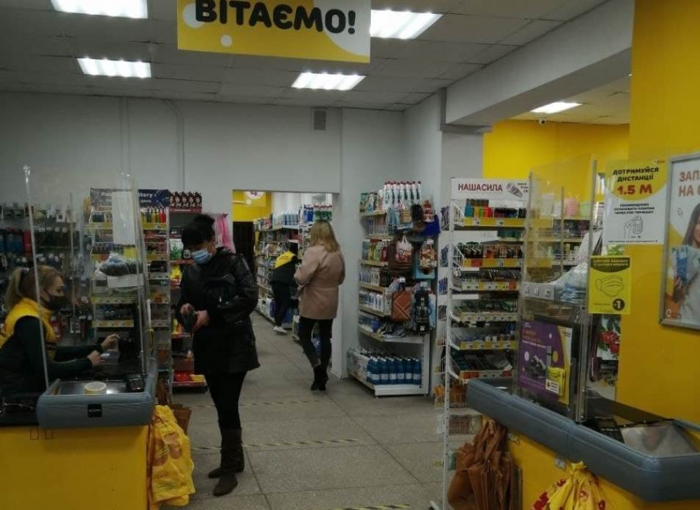 Рынки, аптеки, салоны красоты: в Запорожской области каждый третий проверенный объект нарушает карантин (ФОТО)