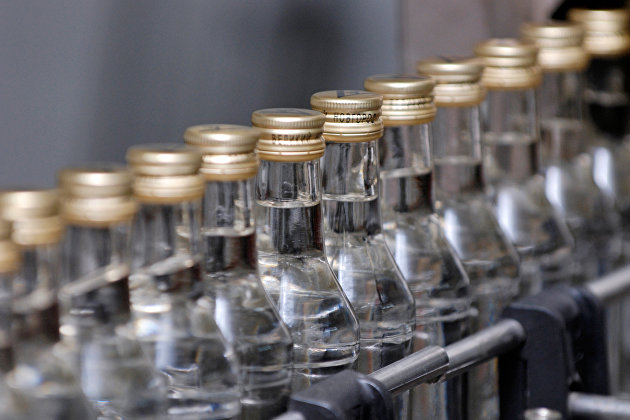 В Запорожской области у жителя обнаружили нелегальный алкоголь в большом количестве (ФОТО)