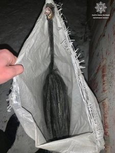 В подвале многоэтажки в Запорожье мужчина пытался украсть кабель