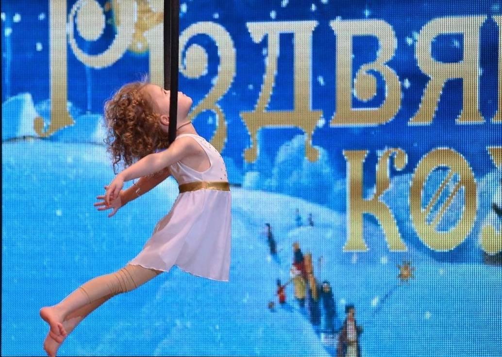 В запорожском цирке 4-летняя гимнастка без страховки исполнит один из самых опасных трюков