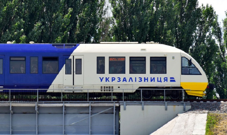 В Запорожье следует «Поезд единства», флаг на нем планируют подписать