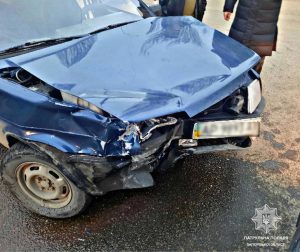 В Запорожье водитель ВАЗа спровоцировал серьезное ДТП (фото)