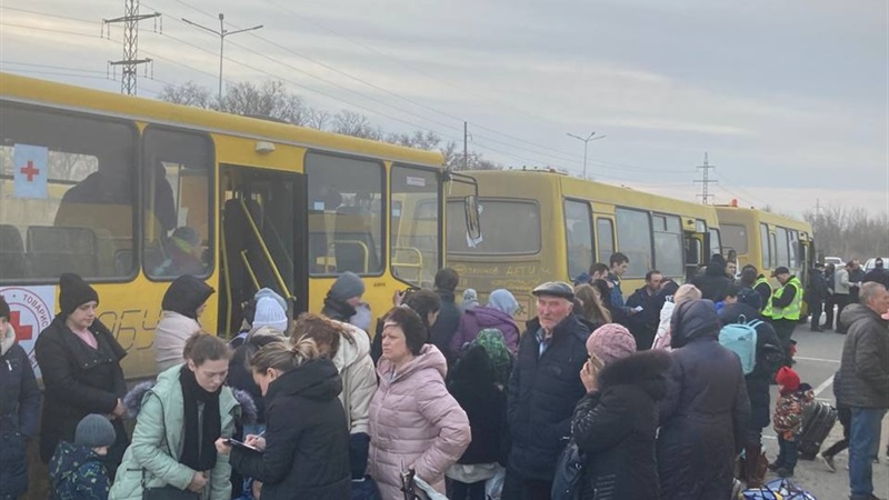 До Запоріжжя приїхав 21 автобус з евакуйованими, очікується ще 34