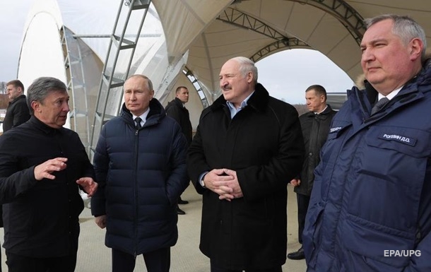Лукашенко назвав убивство мирних жителів у Бучі спецоперацією Британії