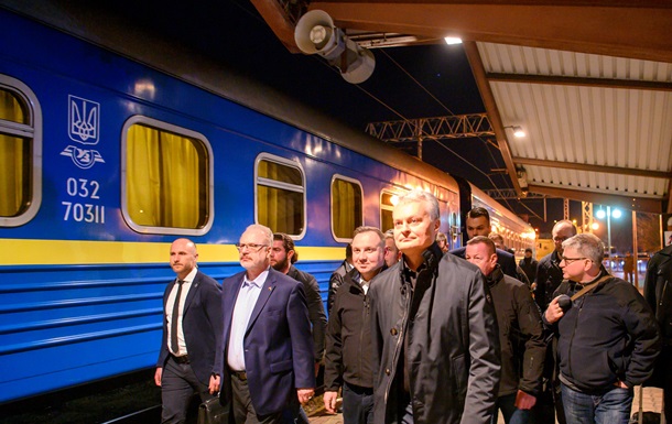 Президенти чотирьох країн відвідають Київ