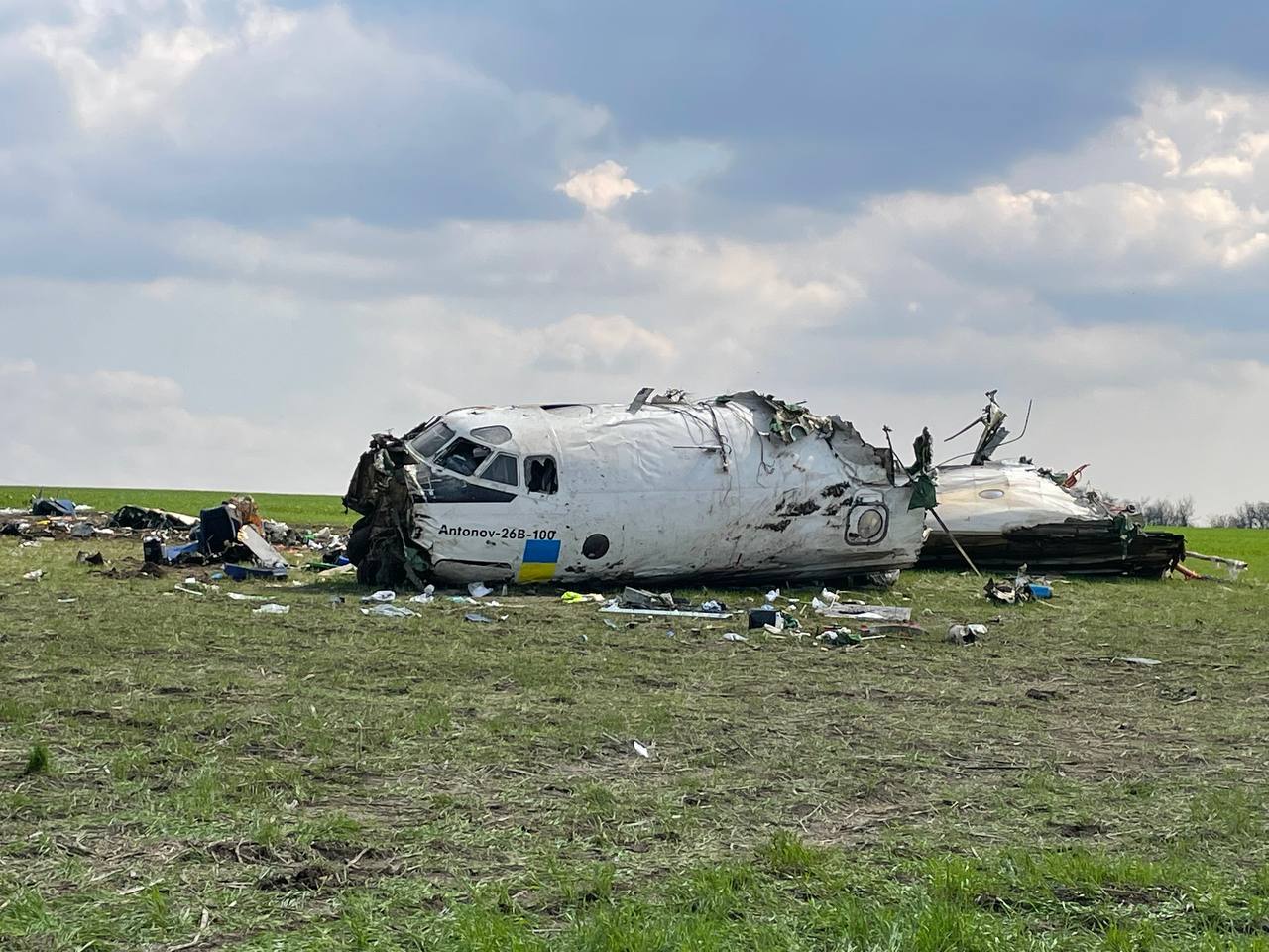 Один загиблий і двоє поранених: подробиці падіння українського літака на Запоріжжі