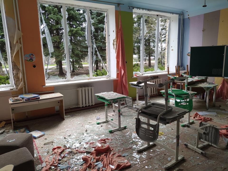 В наслідок ворожих обстрілів на Запоріжжі зруйновано школу (ФОТО)