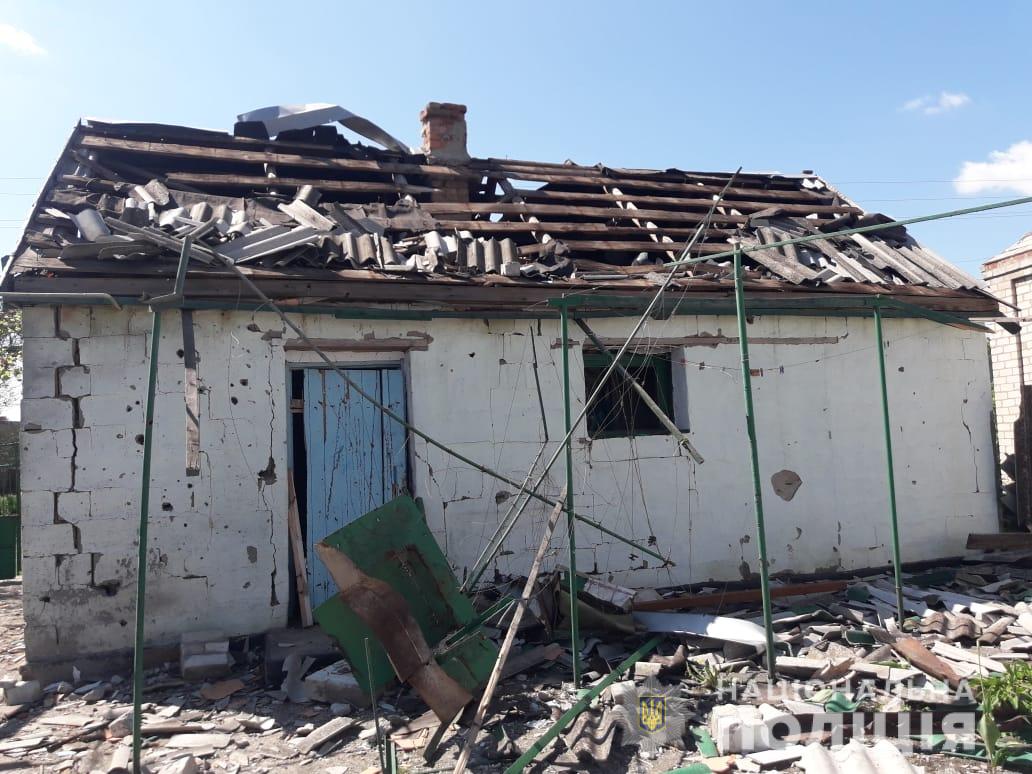 Окупанти продовжують обстрілювати населені пункти Запоріжжя: ФОТО наслідків