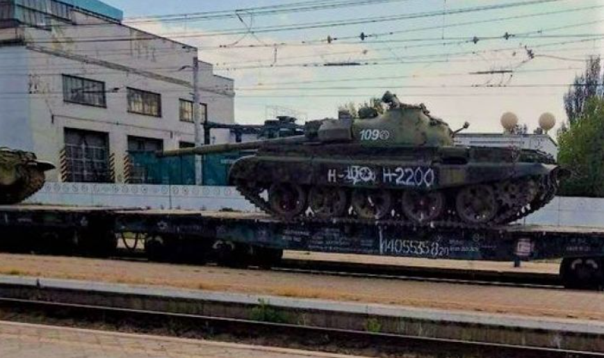 На Запорізький напрямок рашисти пригнали танки, яким більше 50 років  (ФОТО)