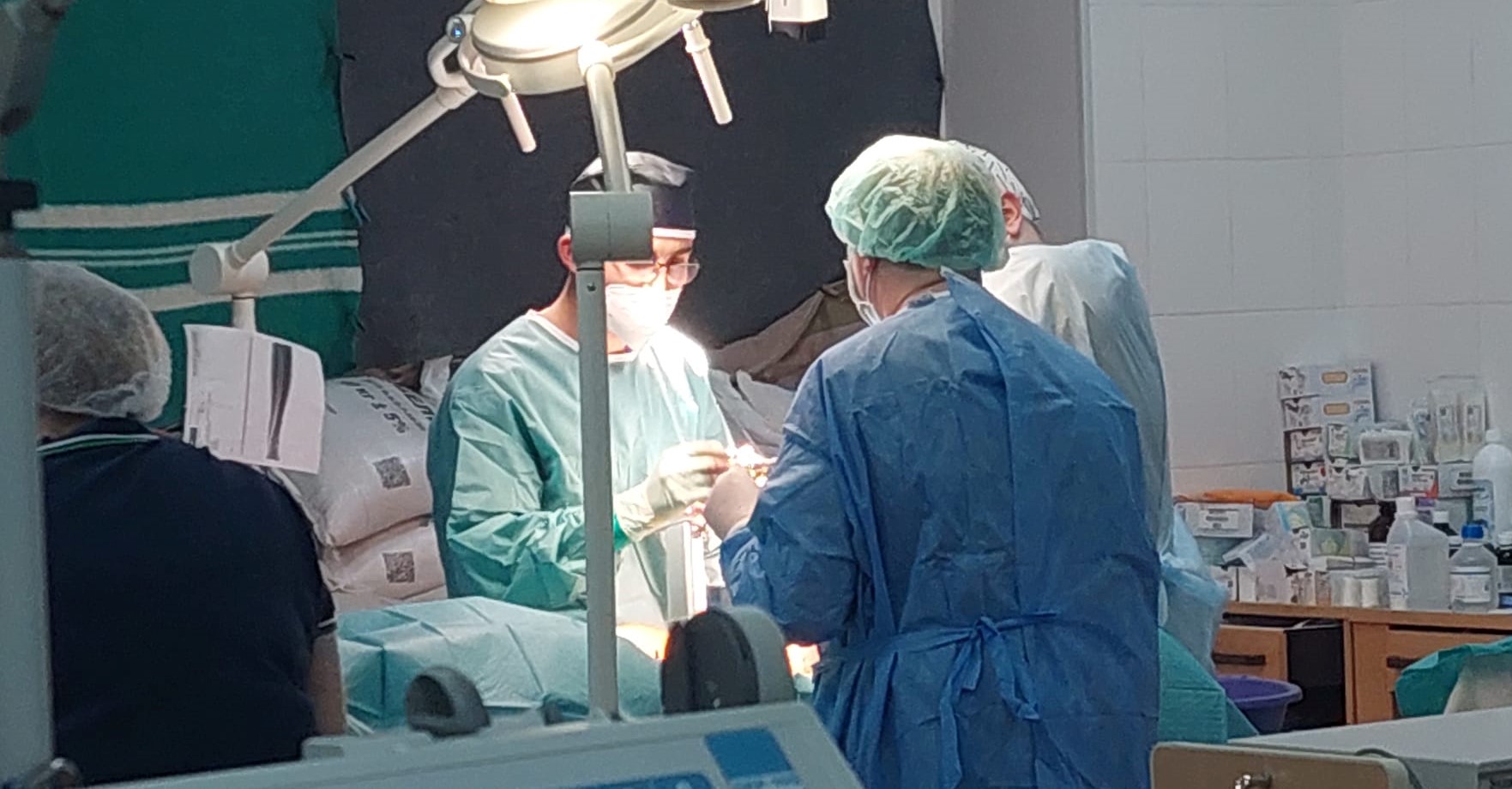 Військові лікарі Запоріжжя врятували бійця ЗСУ з проникаючим пораненням в серце