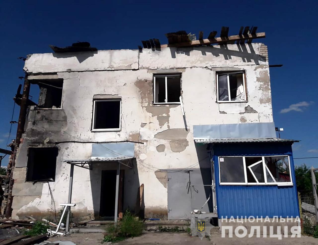 У Гуляйполі окупанти обстріляли будинки та інші цивільні об’єкти: постраждалих жителів міста госпіталізували у лікарню (ФОТО)