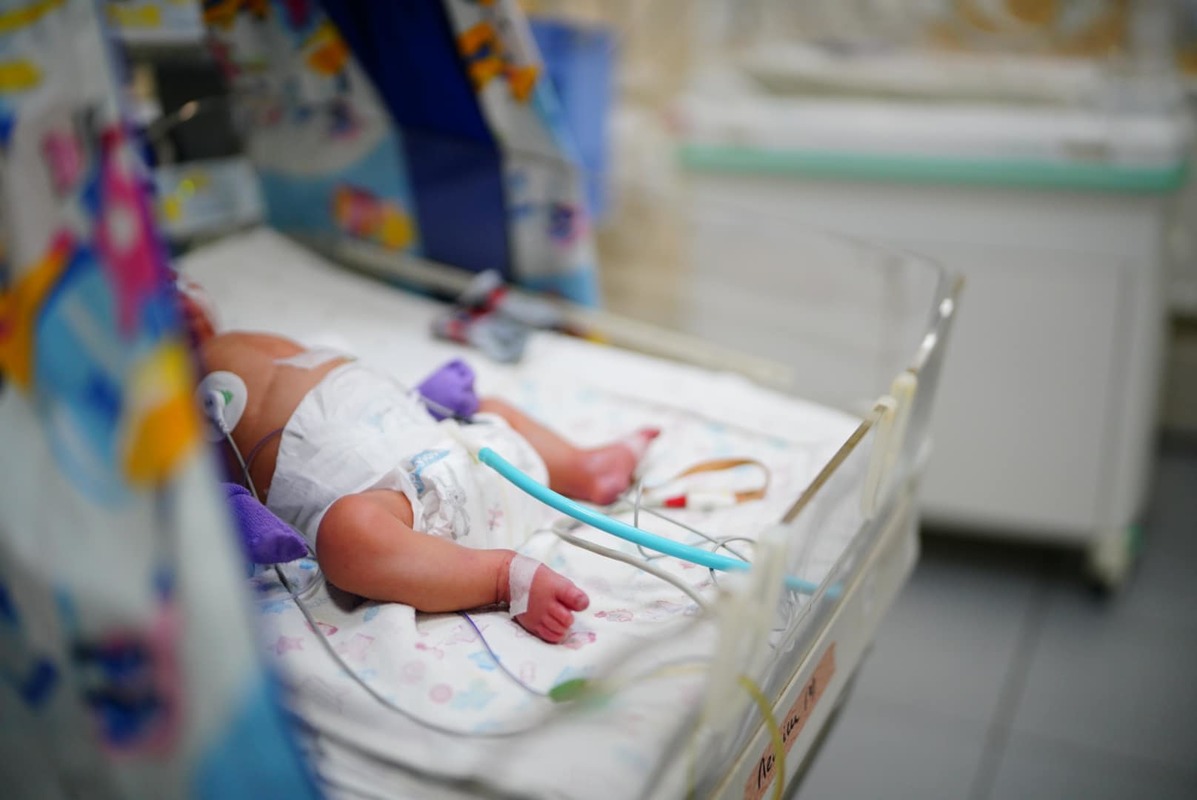 У запорізькій лікарні з’явилася “рятувальна капсула” для новонароджених та недоношених діток