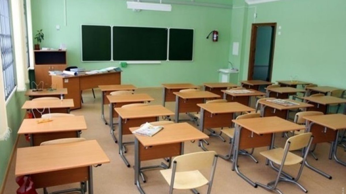 Окупанти в Енергодарі планують почати навчальний рік за роспрограмою та хочуть завозити вчителів з Криму та рф