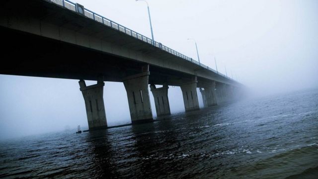 Херсонські телеграм-канали повідомляють про знищення Антонівського мосту