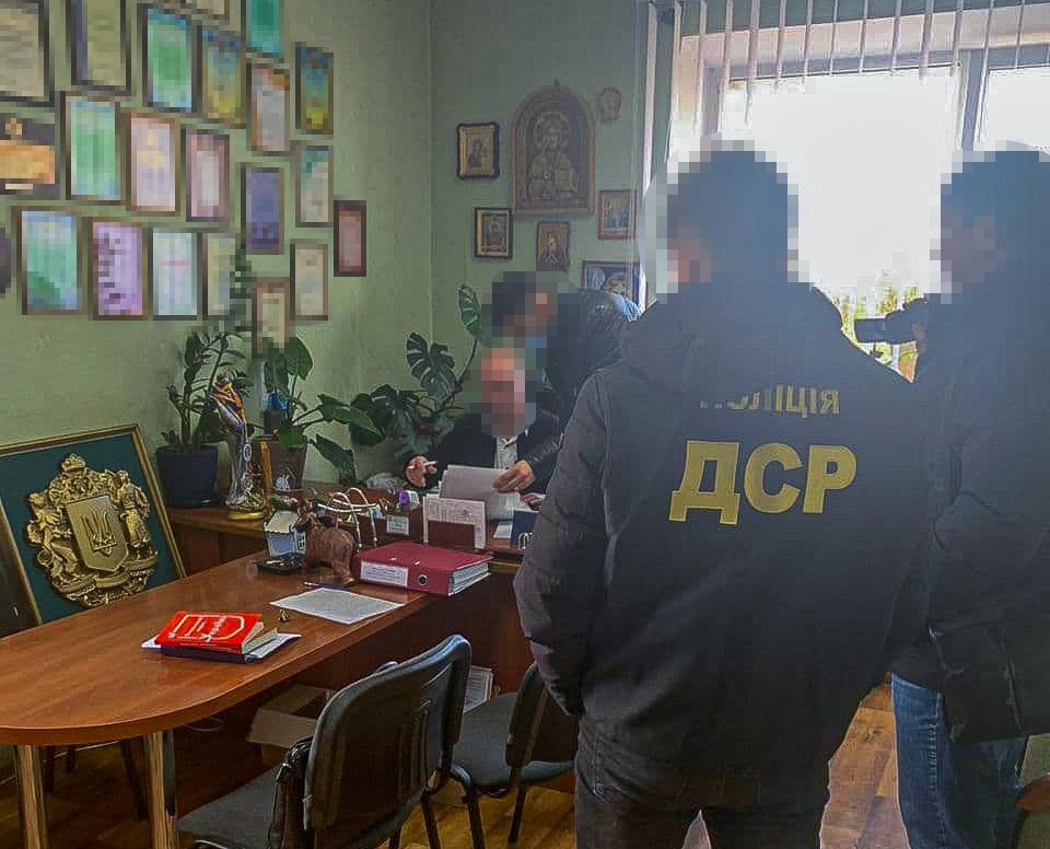 На Запоріжжі злочинна група привласнила понад 900 тисяч гривень бюджетних коштів громади (ФОТО)