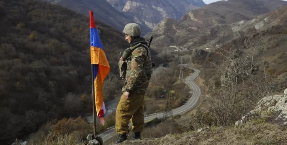 Франція скликає Радбез ООН через загострення між Єреваном і Баку