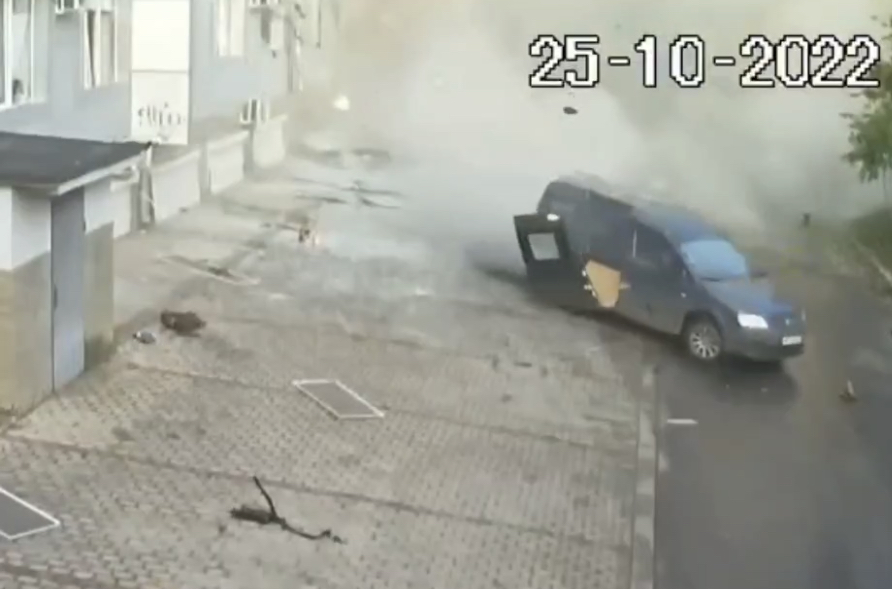 З’явилося відео підриву бізнес-центру псевдогубернатора в Мелітополі