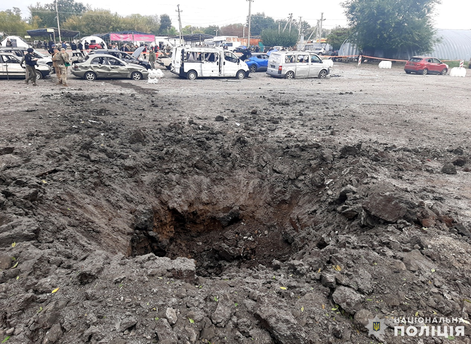 Один поліцейський загинув, 27 – постраждали: ракетний удар у Запоріжжі (ФОТО)