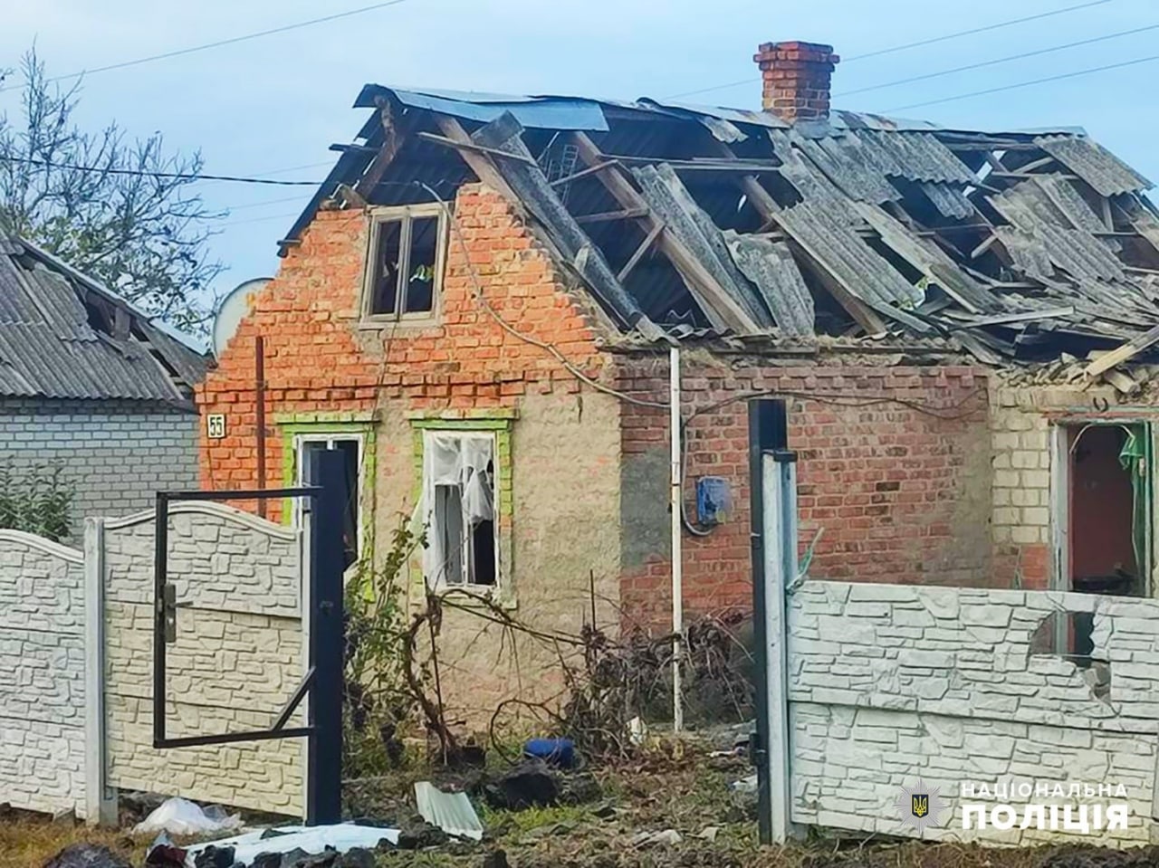 Поранені мирні жителі, зруйновано понад 70 будівель: під час вихідних рашисти обстрілювали Запоріжжя і область (ФОТО)