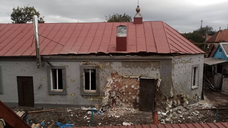 На Запоріжжі окупанти обстріляли православний храм та будинок священика