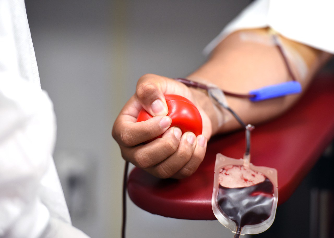 Запорізький центр крові потребує донорів – усіх небайдужих просять долучитися до “донорського фронту”