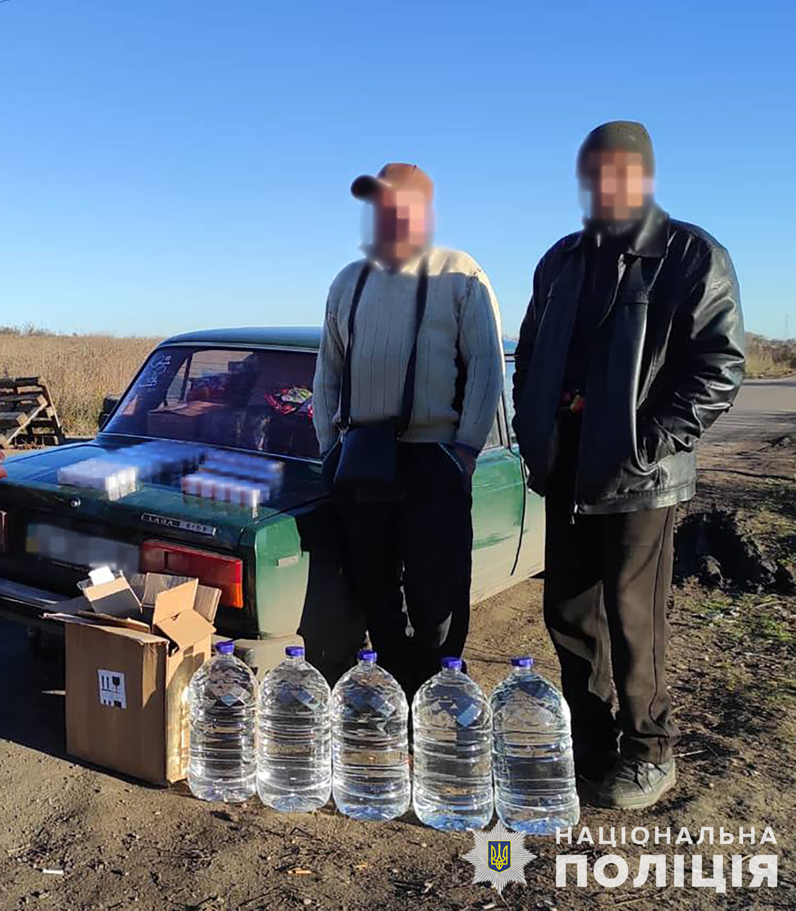 Житель Гуляйполя продавав контрафакті алкоголь та цигарки (ФОТО)