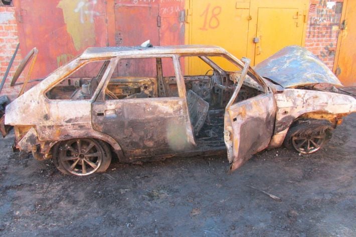 У Мелітополі  знайшли спалений автомобіль ексначальника поліції з обвугленим тілом всередині