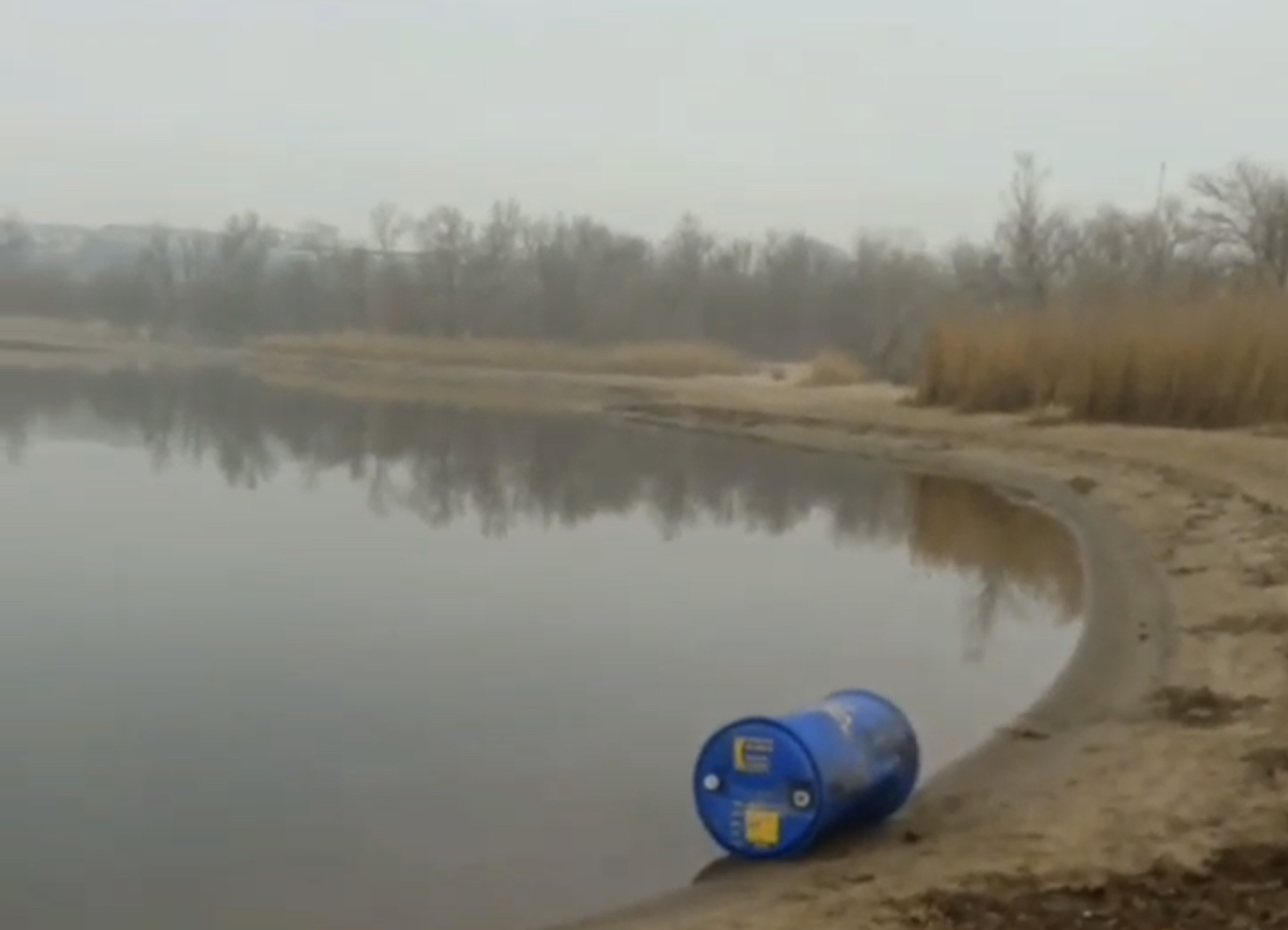 Екологічна катастрофа у Запоріжжі: у річку потрапили хімікати або нафтопродукти невідомого походження (ВІДЕО)