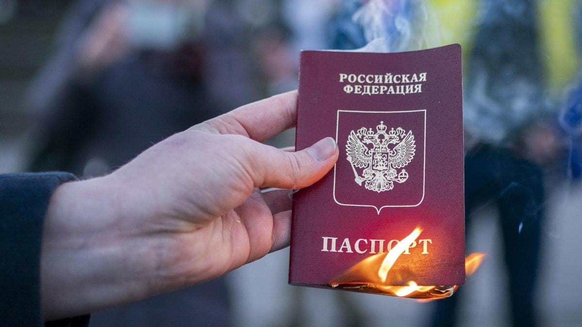 На Запоріжжі для надання медичної допомоги у лікарнях окупанти вимагають російські паспорти