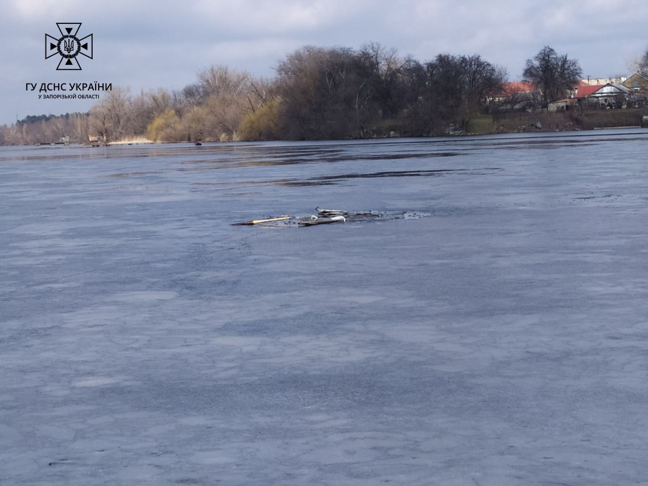 У Запорізькому районі потонув рибалка, який провалився під лід (ФОТО)